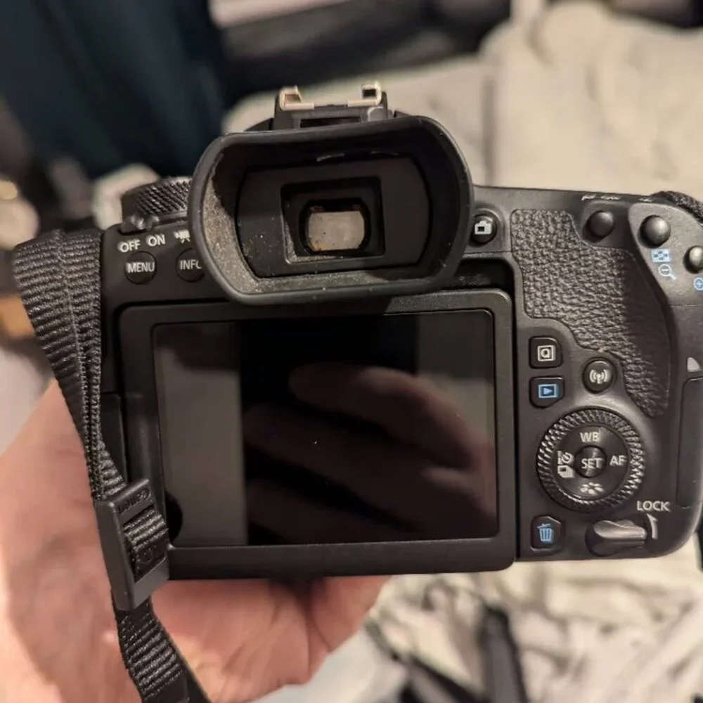 Canon 77D + 18-135mm lens